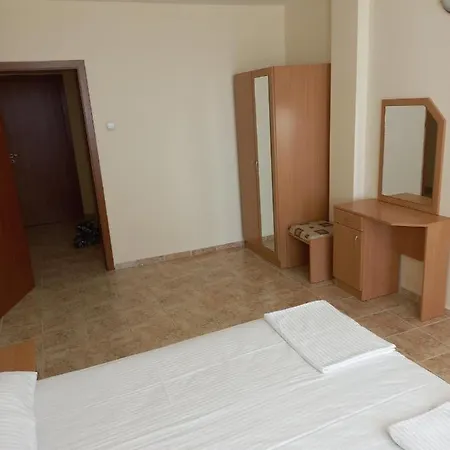 Apartment Apart Rutland Bay 3-Апартамента